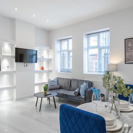 Livestay-Modern & Stylish Apartments In Didcot Exterior photo