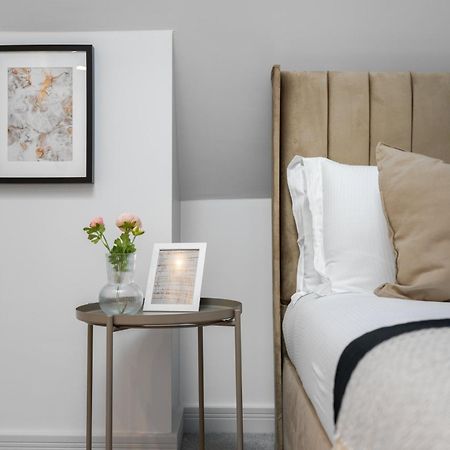 Livestay-Modern & Stylish Apartments In Didcot Exterior photo