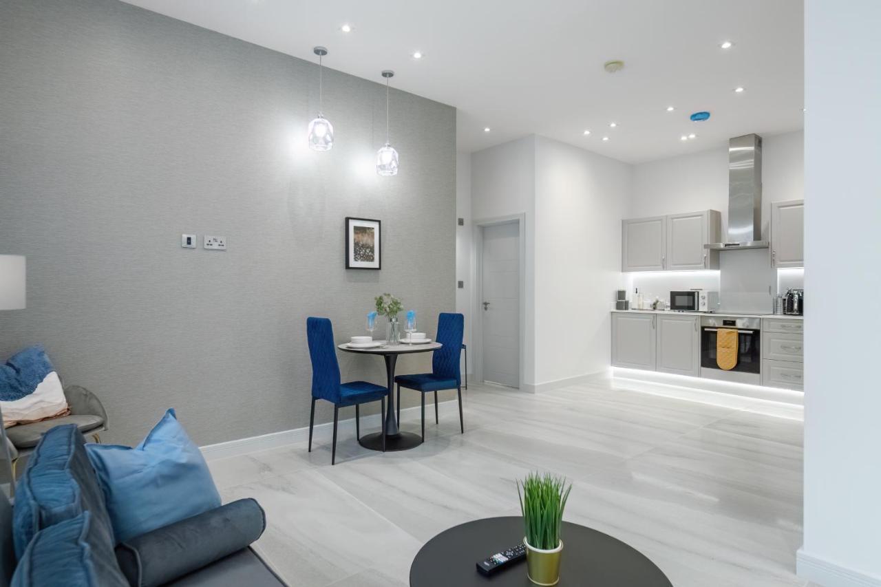 Livestay-Modern & Stylish Apartments In Didcot Exterior photo