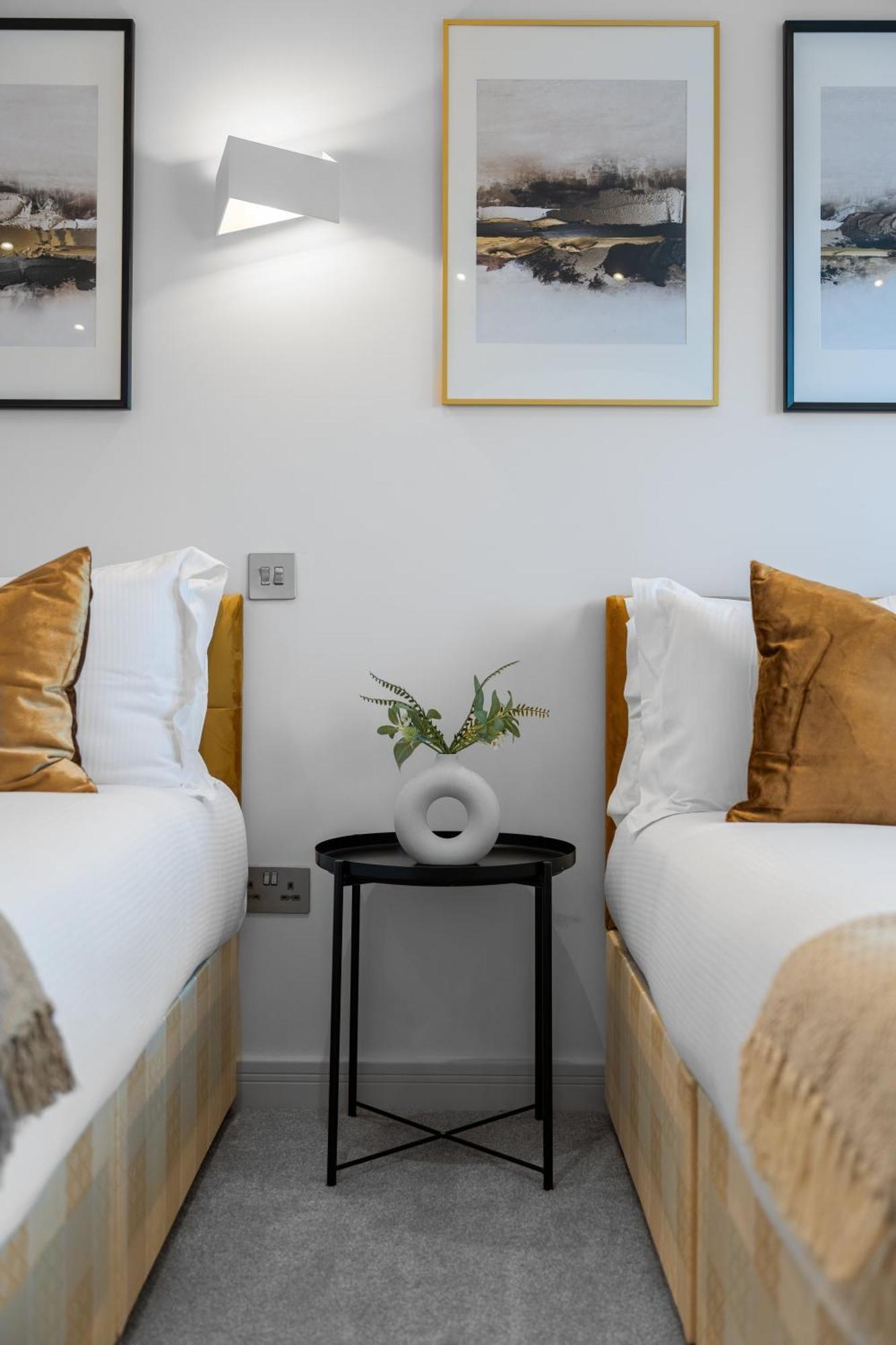 Livestay-Modern & Stylish Apartments In Didcot Exterior photo