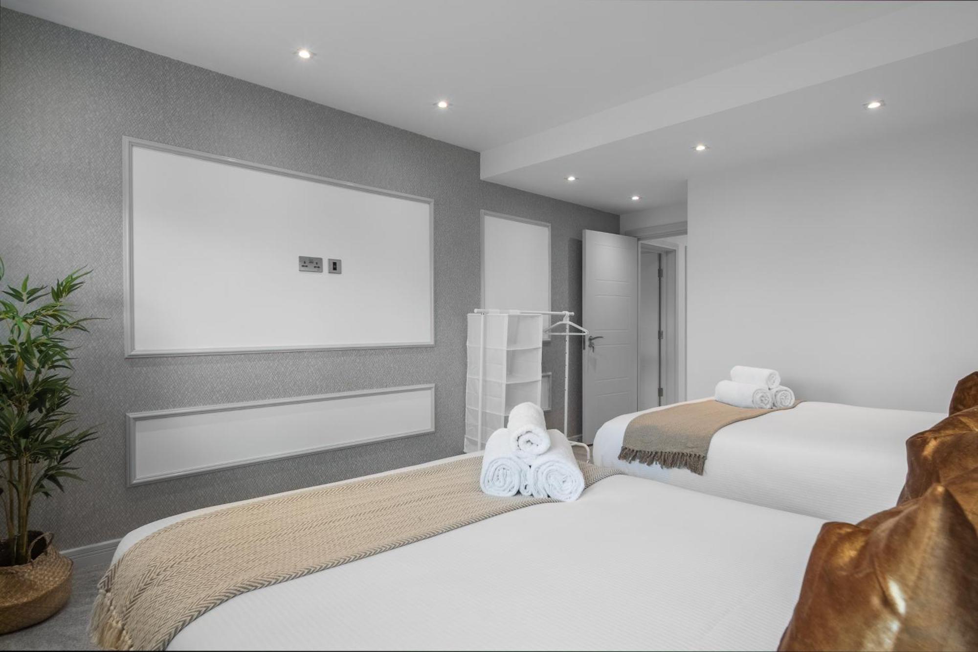 Livestay-Modern & Stylish Apartments In Didcot Exterior photo