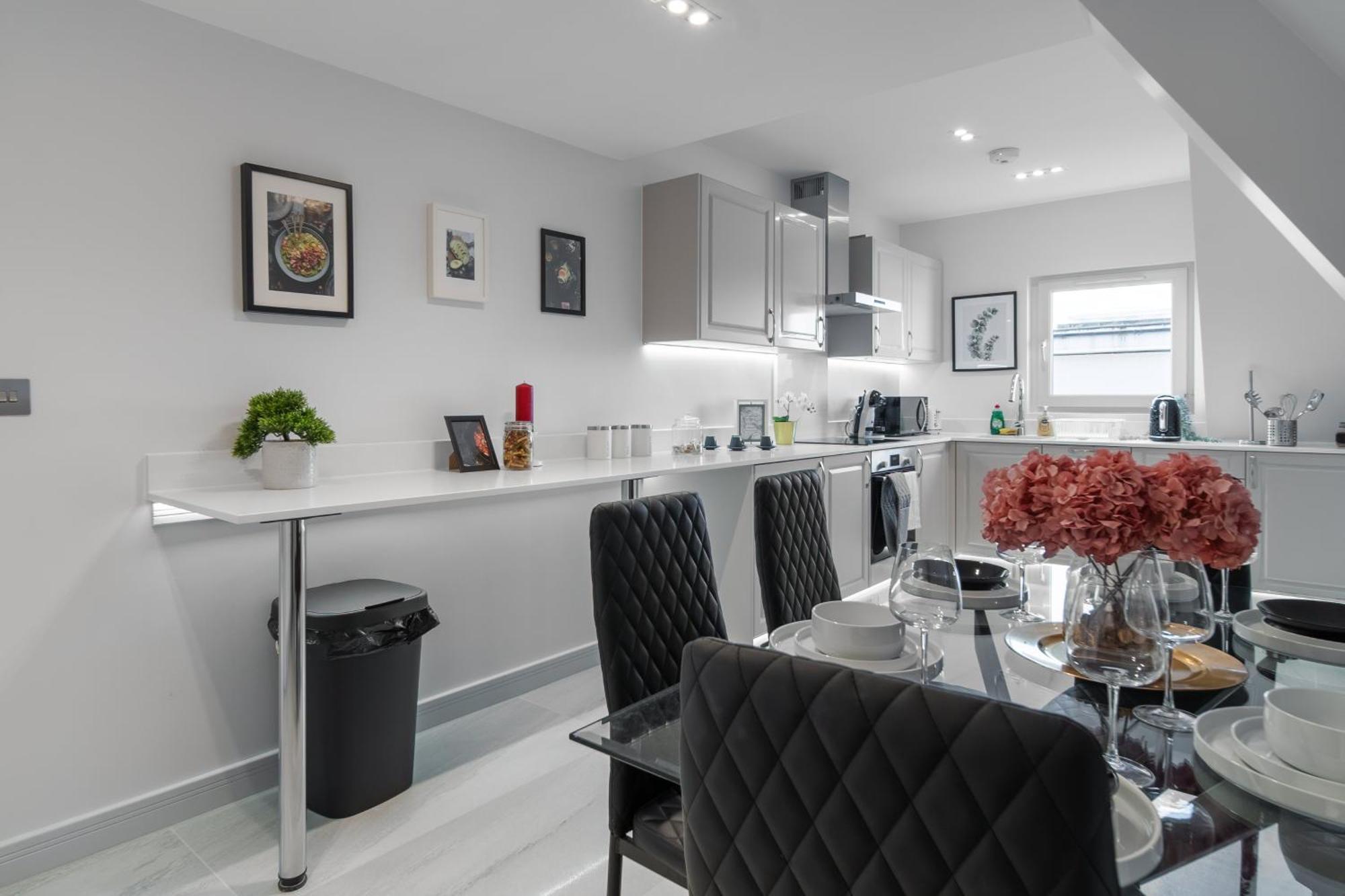 Livestay-Modern & Stylish Apartments In Didcot Exterior photo