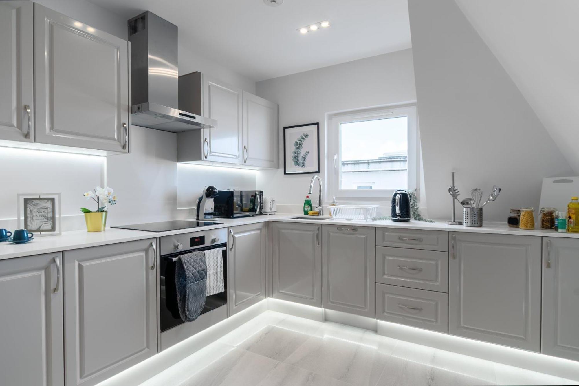 Livestay-Modern & Stylish Apartments In Didcot Exterior photo